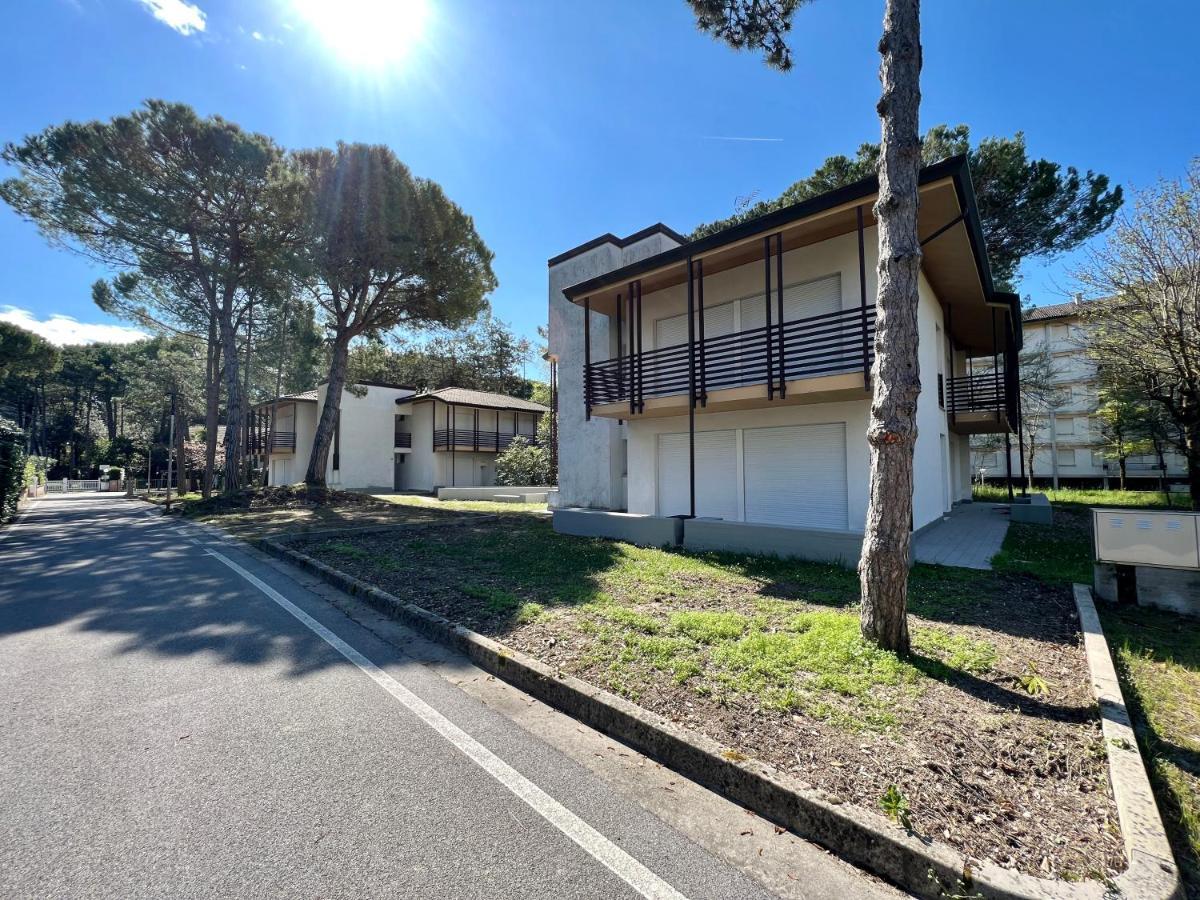 Prassitele Apartments Lignano Sabbiadoro Bagian luar foto